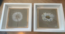 Load image into Gallery viewer, Single framed flower oil painting